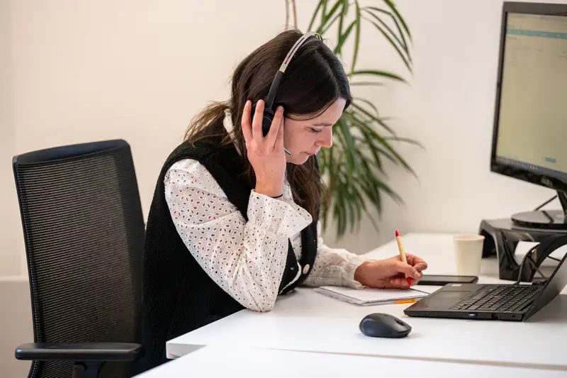 contactez-nous-blanc Adultes en formation